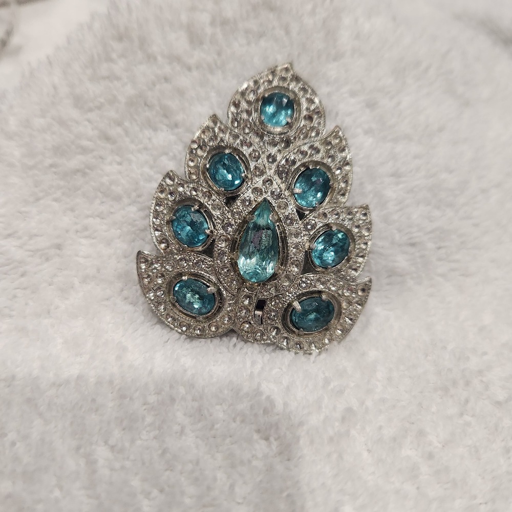 Vtg Silver Tone Teal Blue Rhinestone Peacock Feather Dress Fur Clip pot metal
